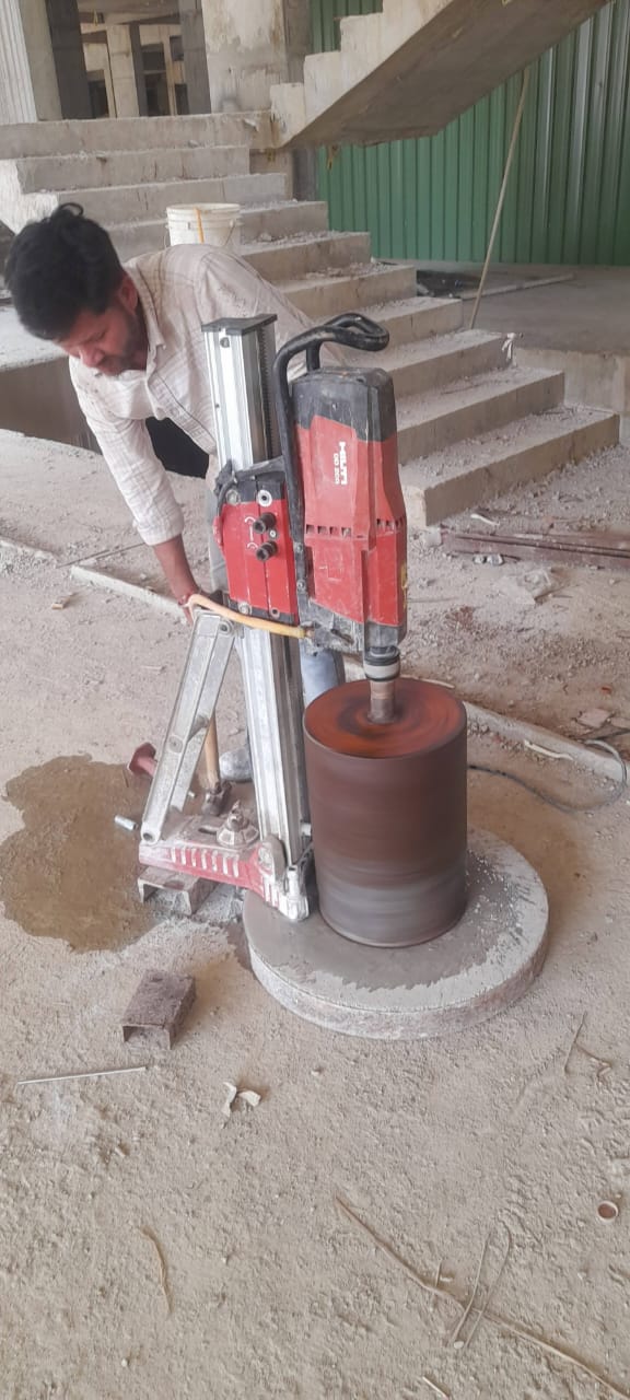 Concrete floor saw cutting